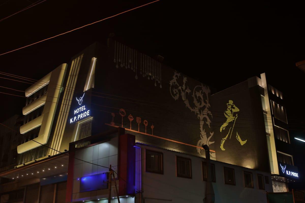 Hotel K P Pride ジャルガオン エクステリア 写真