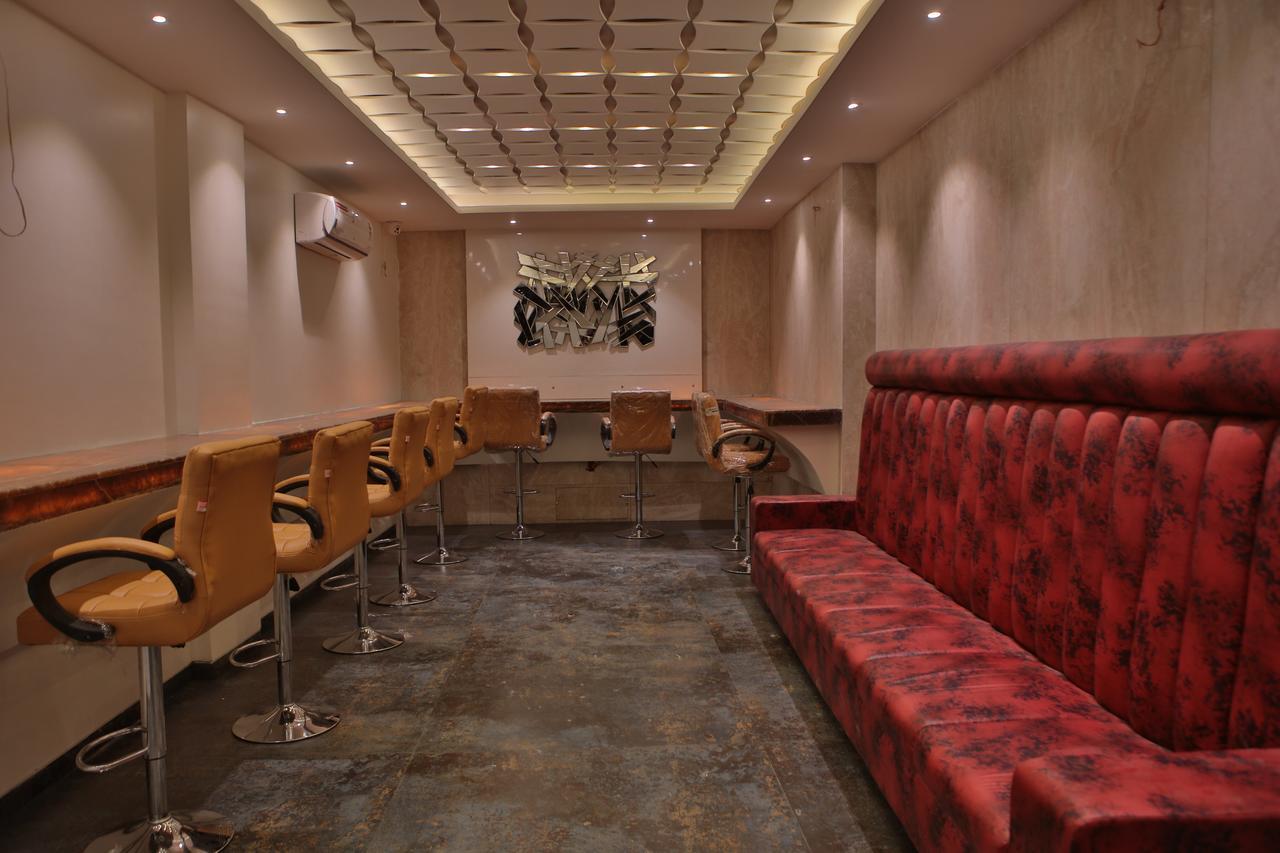 Hotel K P Pride ジャルガオン エクステリア 写真